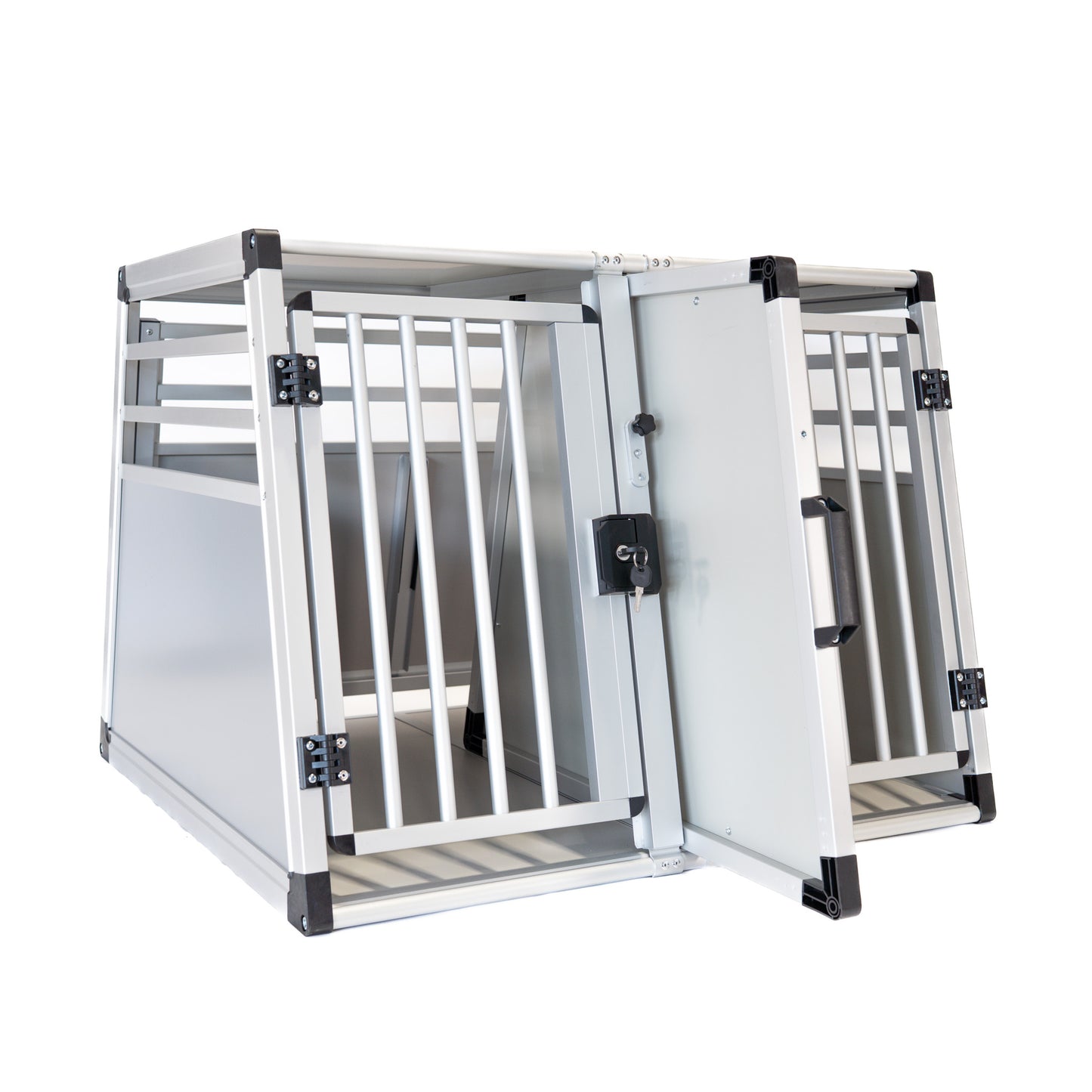 Hundebox_Doppelbox_Plus__Ansicht_von_Vorne_schraeg_links_Trennwand