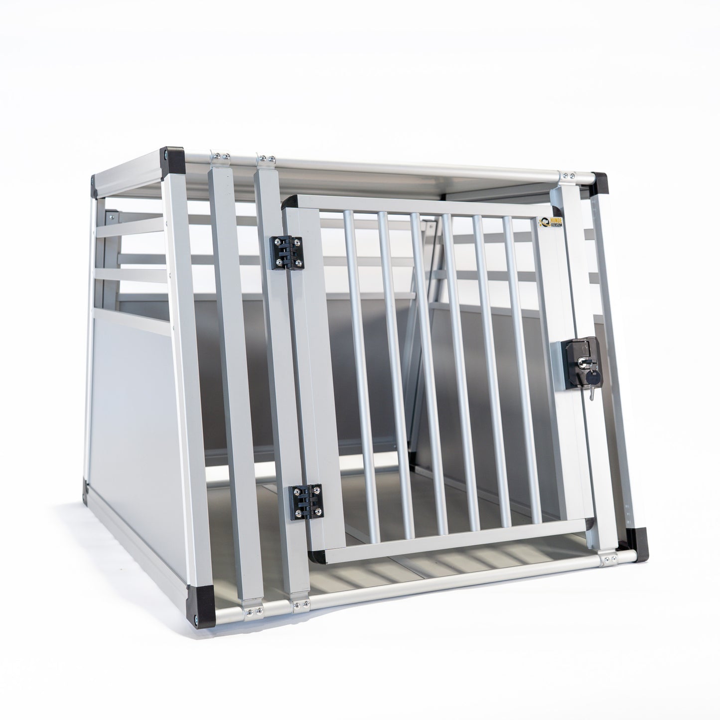 Hundebox_Einzelbox_Plus_Ansicht_schraeg_von_links