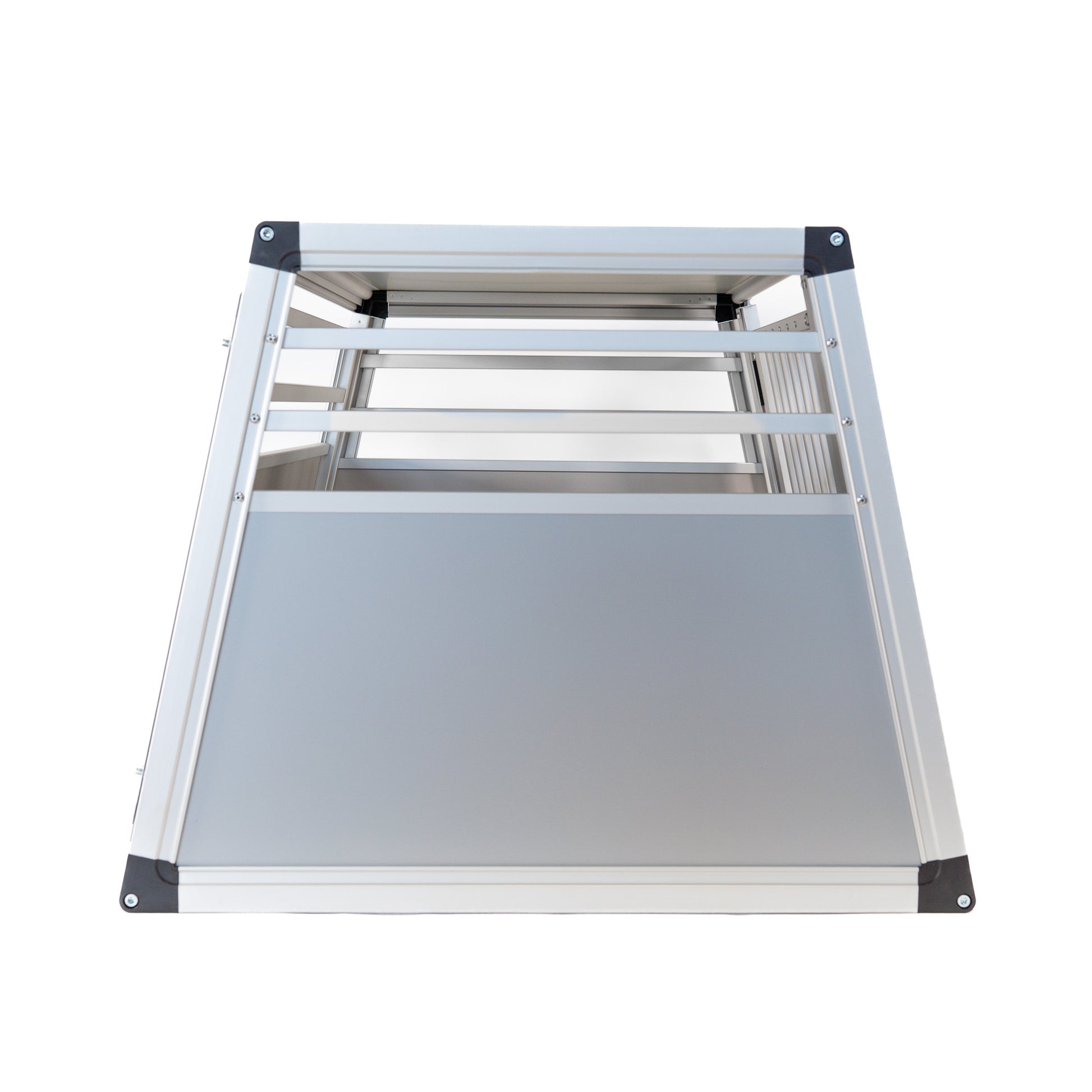 Hundebox_Einzelbox_Plus_Ansicht_schraeg_von_seite_links